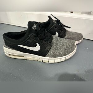 Stefan Janoski Nike tennis shoes